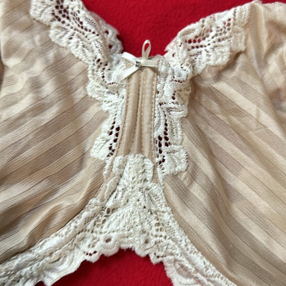 Modern 42H Lace white Cream Tan Bra - Picture 6 of 6